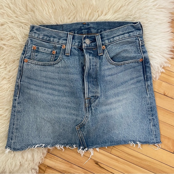 LEVIS Distressed Denim Jean Button up Skirt - Picture 4 of 9